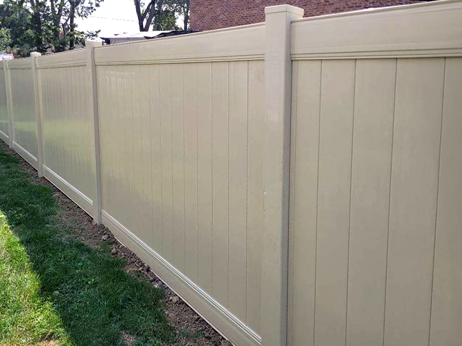Commercial Vinyl Fence Company In Cincinnati